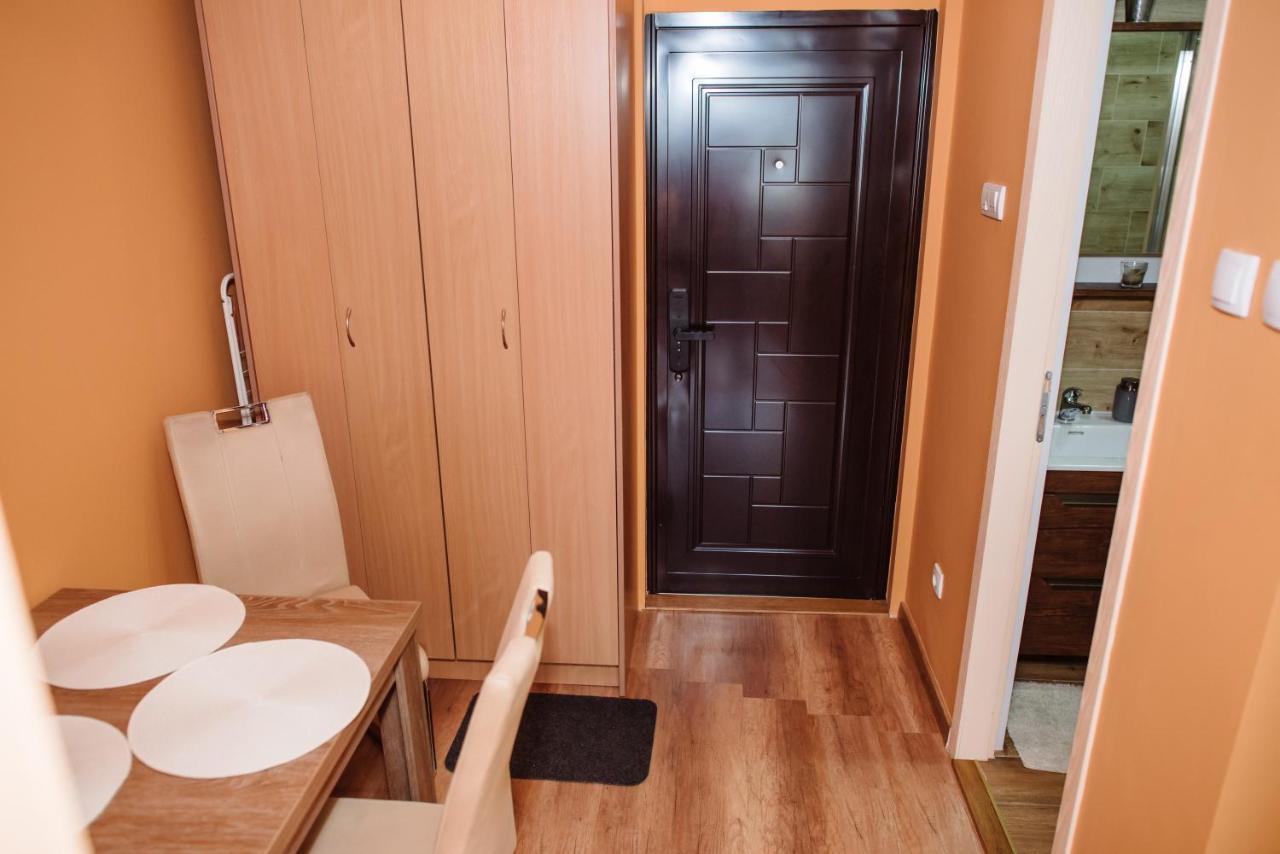 Lara Apartman Apartment Subotica Exterior photo