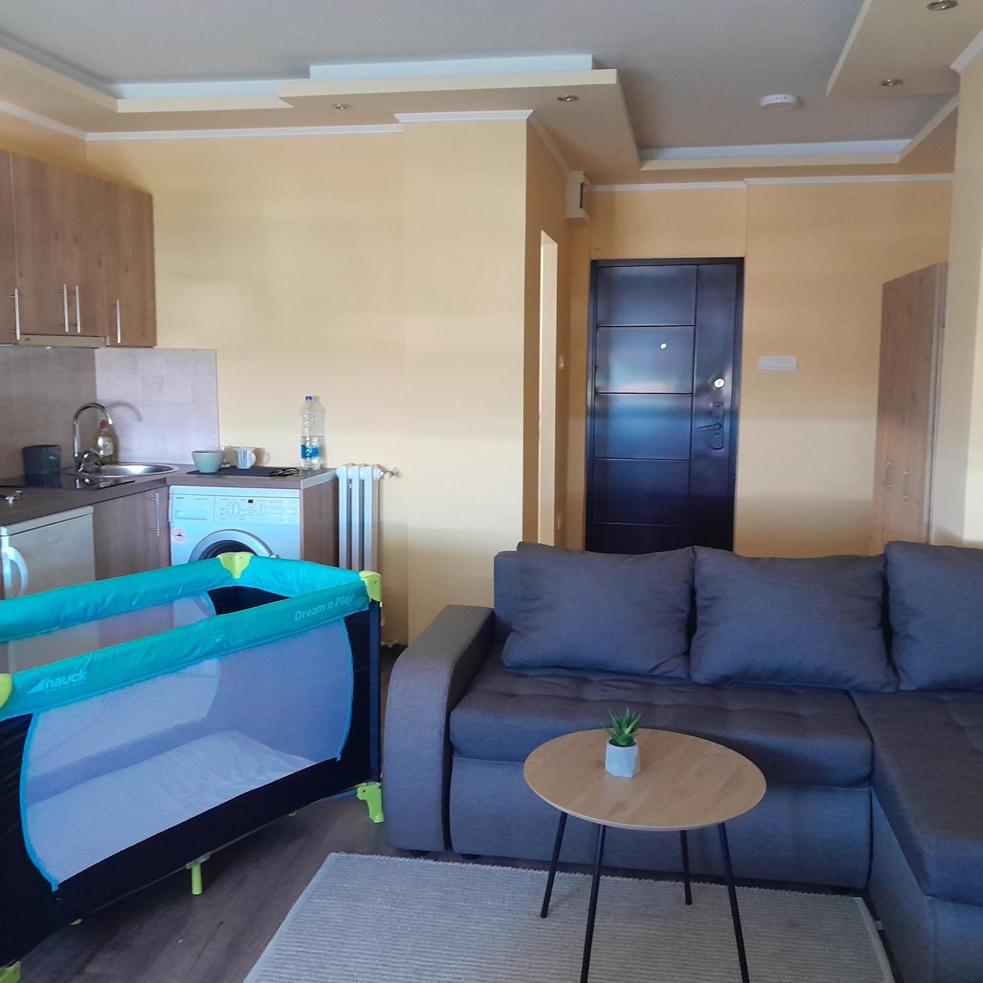 Lara Apartman Apartment Subotica Exterior photo